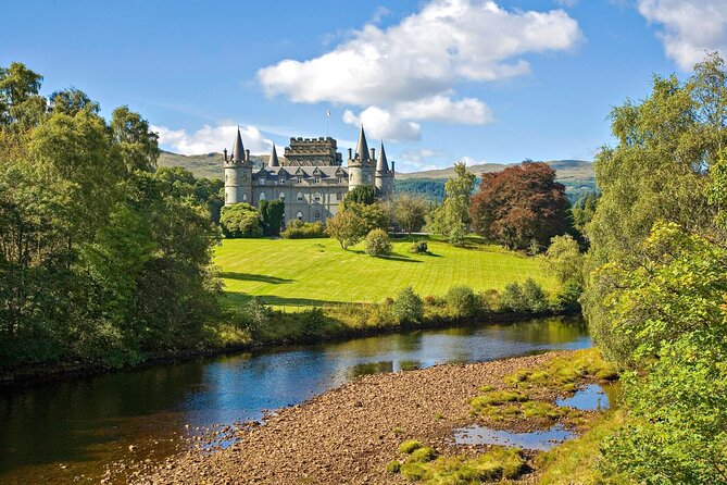 1 Day Castles, West Highlands and Loch Lomond Tour from Edinburgh - Kilchurn Castle ruins over Loch Awe: photo stop strategy at a 30-minute pace