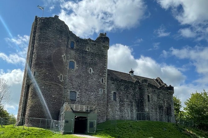 1 Day Castles, West Highlands and Loch Lomond Tour from Edinburgh - Guides make the difference, and you can spot the best storytelling in the drive