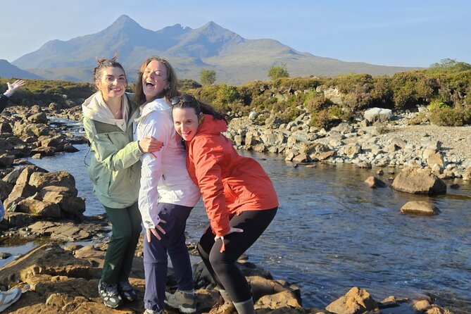 18-39s 3 Day Isle of Skye and Highlands Tour From Edinburgh - Guides, group size, and why the vibe matters on Scotland roads