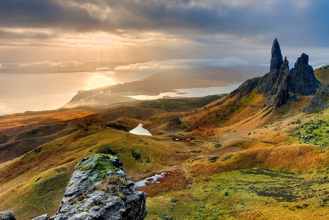3 Day - Isle of Skye, Loch Ness & Glenfinnan Tour from Edinburgh - Day 2 on Skye: Dunvegan Castle, Storr views, Kilt Rock, and Portree