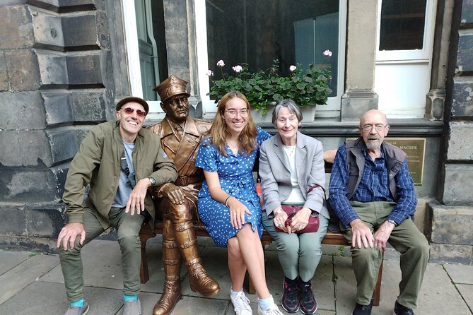 3 Hours Edinburgh City Highlights Private Walking Tour - Private Means Your Questions Get Answered (and the Pace Can Too)