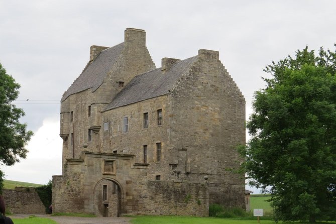 4-Day Outlander Trail Tour from Edinburgh Including Admissions - Day 3: Culloden Battlefield, Clava Cairns, Highland Folk Museum, and Killiecrankie