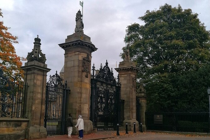 A History of Witchcraft in Edinburgh: A Self-Guided Audio Tour - Witchcraft in Edinburgh, told as a walk you control