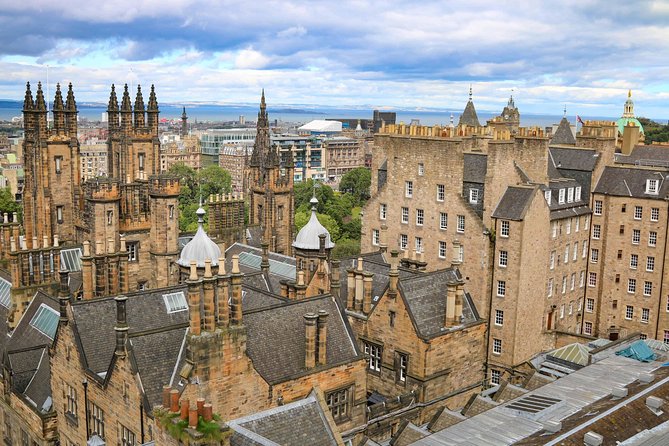 Arrival Transfer: Airport EDI to Edinburgh by Luxury Van - Who This Transfer Suits Best in Edinburgh