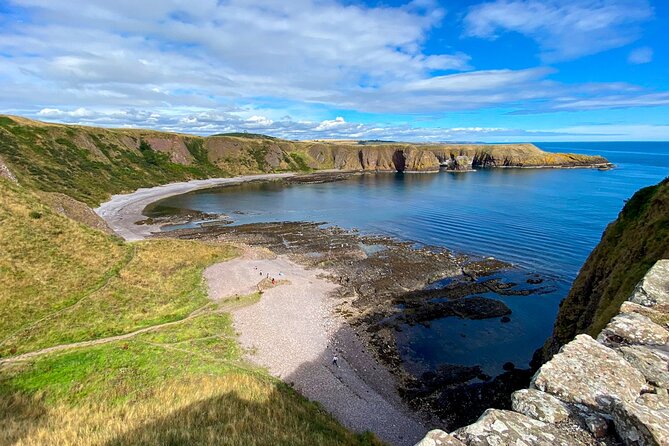 Balmoral Craigievar Dunnottar Crathes Castles Tour from Aberdeen - Craigievar Castle: the pink tower house with armor and art