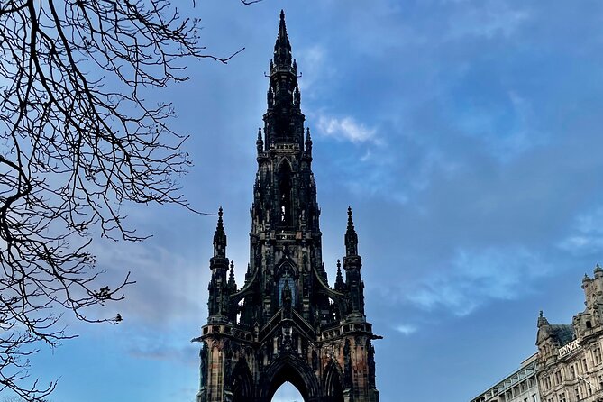Best of Edinburgh Walking Tour-3 Hours, Small Group max 10 people - Meeting at 57 High St: where the tour starts and how it feels