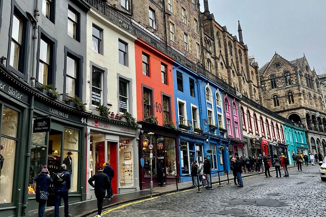 Best of Edinburgh Walking Tour-3 Hours, Small Group max 10 people - Grassmarket and Greyfriars Kirkyard: pubs, stone, and a different mood