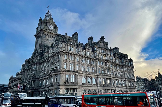 Best of Edinburgh Walking Tour-3 Hours, Small Group max 10 people - Calton Hill panoramas: monuments, weather, and when you get the best views