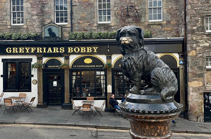 Best of Edinburgh Walking Tour-3 Hours, Small Group max 10 people - How much effort is in 3 hours, and what to wear