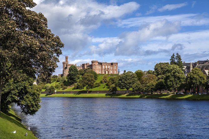 Best of The Highlands – Private Tour - Getting to Urquhart Castle: what you will actually do