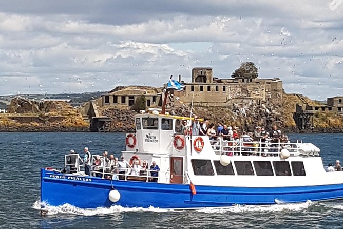 Blackness Castle Cruise - Blackness Castle from the water: the star of the show