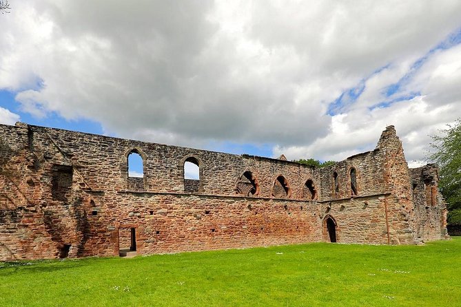 Cawdor Castle, Inverness, Culloden, Outlander and Loch Ness Tour - Beauly drive-bys and the Outlander threads you can actually see