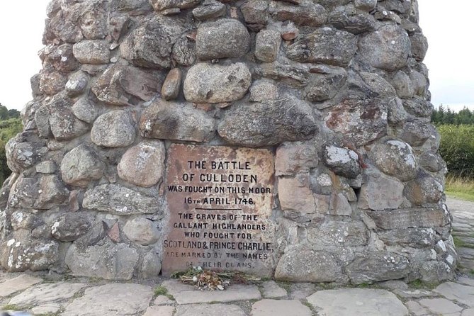 Cawdor Castle, Inverness, Culloden, Outlander and Loch Ness Tour - Cawdor Castle in 90 minutes, lived in and Macbeth-flavored