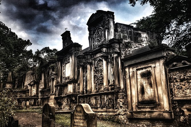 City of the Dead Haunted Graveyard Tour - Good reasons to book, and good reasons to pause