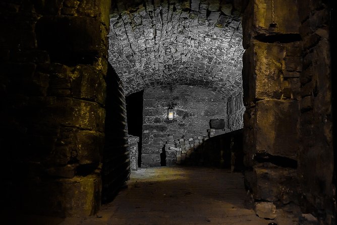City of the Dead Underground Vaults (Day) - Underground vaults at 3:30 pm: what the experience feels like
