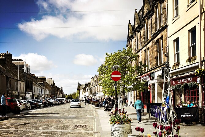 Coastal Charms: St Andrews & Kingdom of Fife Private Day Tour - Kingsbarns Distillery and Visitor Centre, whisky and Darnley’s Gin in real time