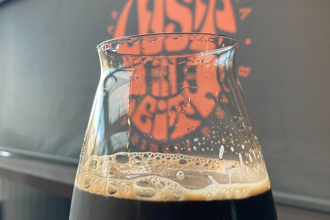 Craft Beer Tour Edinburgh - Emily’s hosting style: turning sips into real understanding