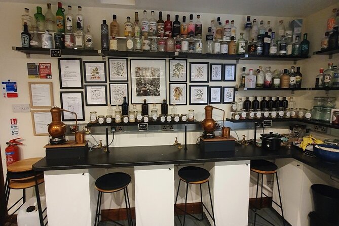 Distill a bottle of Gin on mini copper stills - Price and value: does $125.01 make sense?