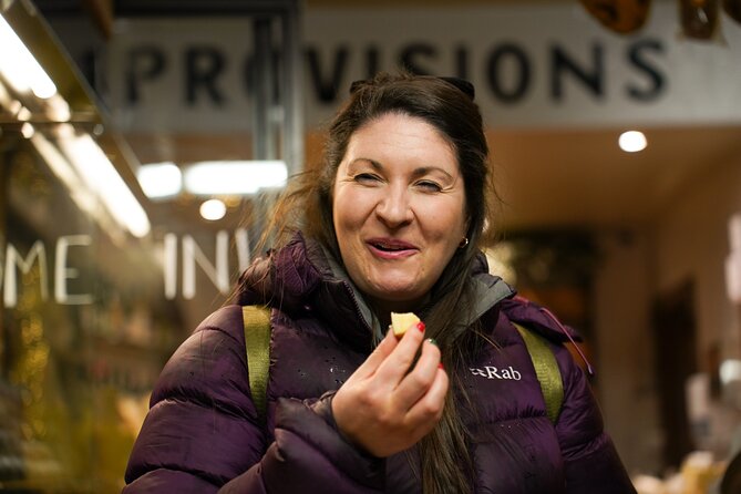 Eating Edinburgh: Old Town Food & Drinks Tour - Finding your start point at St Andrew Square