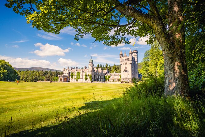Edinburgh: Aberdeenshire, Balmoral Castle and the Northeast Coast - From Edinburgh to the Northeast Coast, in a small-group route that keeps moving