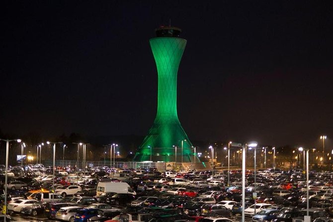 Edinburgh Airport to Edinburgh City plus return journey private transfer - From Airport Stress to Straight-To-Edinburgh Convenience