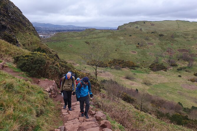 Edinburgh: Arthur's Seat Hike with Local Guide - Arthur’s Seat rises from the city center, so it feels like a real outing