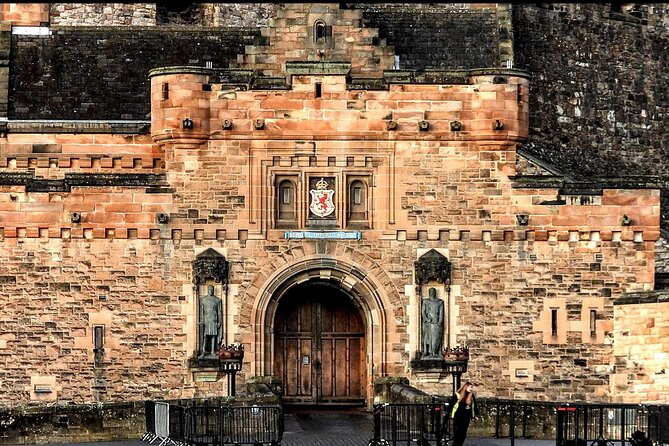 Edinburgh Castle Guided Tour - Tickets Included - Skip-the-line value: ticket included and a 1.5-hour guided start