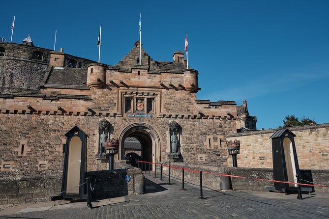 Edinburgh Castle Guided Walking Tour & Holyrood Palace Ticket - Key takeaways before you go