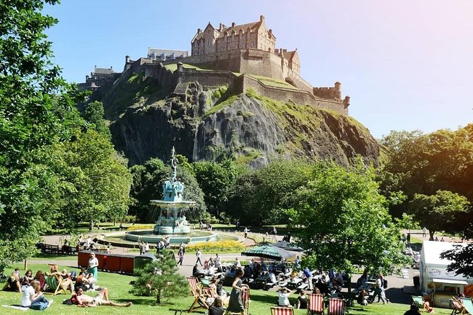 Edinburgh Castle Guided Walking Tour in English - Price and Value: What You Get for $52.70