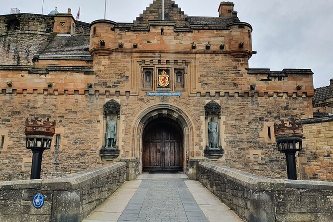 Edinburgh Castle Highlights Tour with Tickets, Map, and Guide - Hawkhill and St Margaret’s Chapel, where daily life and hard times meet