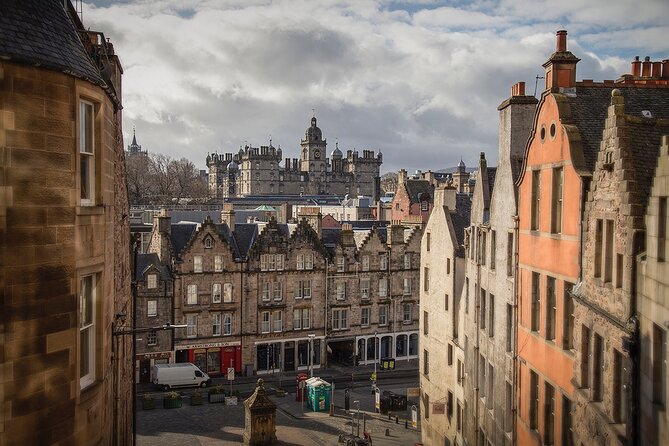 Edinburgh Castle & Royal Mile Walking Tour - Ticket Included - Royal Mile to Castle, One Straight Story Through Old Town Edinburgh