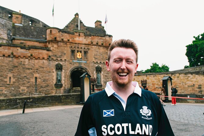 Edinburgh Castle Tickets & Tour - Local Scottish Guide In a Kilt - Meeting Point and How the Group Size Changes Everything