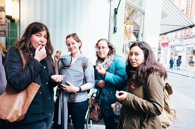 Edinburgh Cheese Crawl : Guided Food Tour - Drink Pairing: Prosecco and Wine as the Flavor Reset