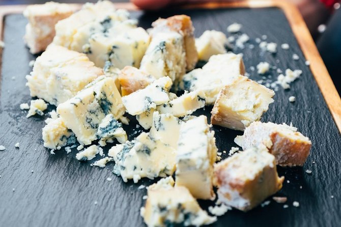 Edinburgh Cheese Crawl : Guided Food Tour - Your Route Ends Near Clark’s Bar: A Natural Place to Keep the Day Going