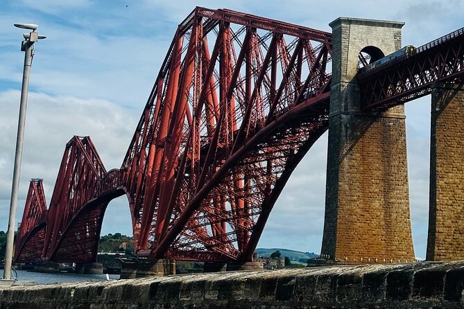 Edinburgh City 4-Hour Private Guided Black Taxi Tour Experience - Settling Into a Classic Black Cab With Live Commentary