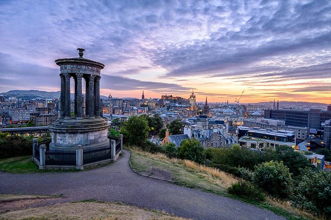 Edinburgh Darkside Walking Tour: Mysteries, Murder and Legends - A $29.02 night walk that trades queues for characters