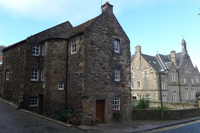 Edinburgh: Dean Village Circus Lane Walking Tour with a Local - Stop 1: Dean Village, the Mill-Village Feel by the Water of Leith