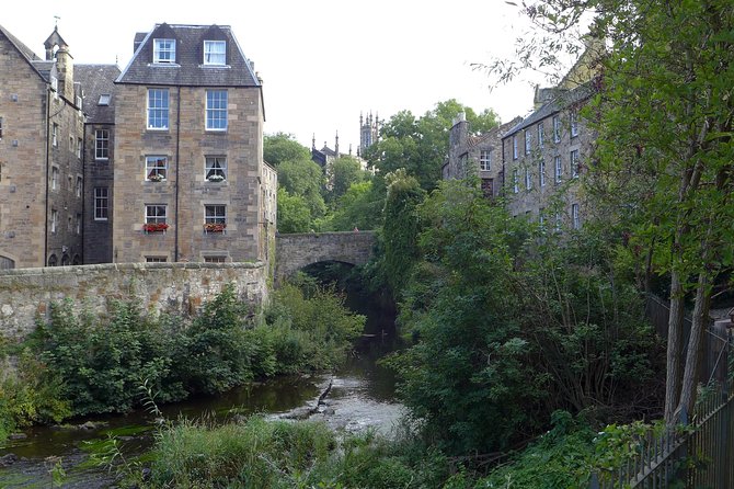 Edinburgh: Dean Village Circus Lane Walking Tour with a Local - Guides, Group Size, and Why It Shows Up in the Reviews