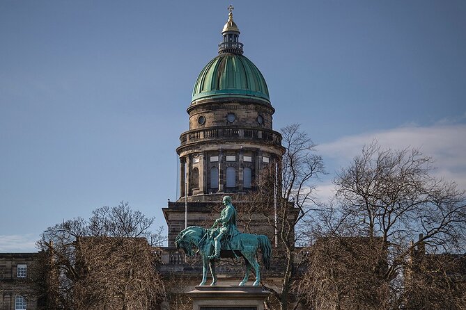 Edinburgh Full Day Walking Tour with Castle Included -Small Group - Princes Street Gardens: quick park break with Castle views