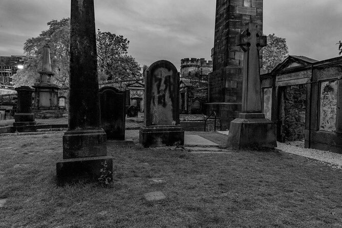 Edinburgh Ghost Tour: Mysteries, Legends and Murders - What you’re really buying: murders, legends, and a moonlit city walk