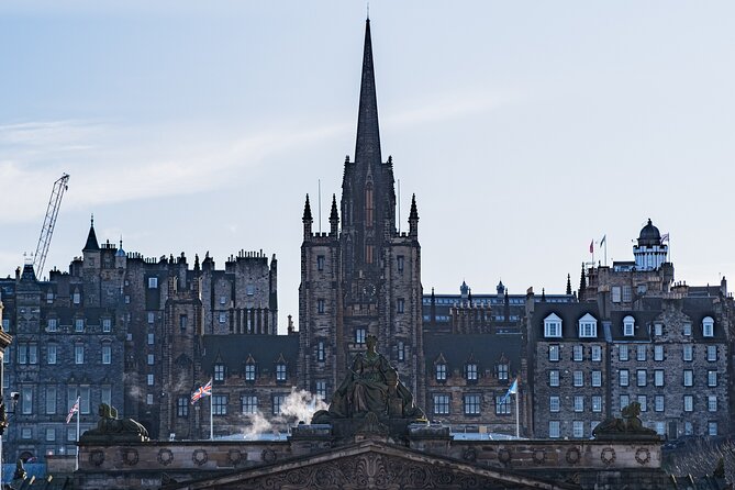 Edinburgh Ghost Tour: Mysteries, Legends and Murders - Walking at night: hills, cold, and comfortable shoes