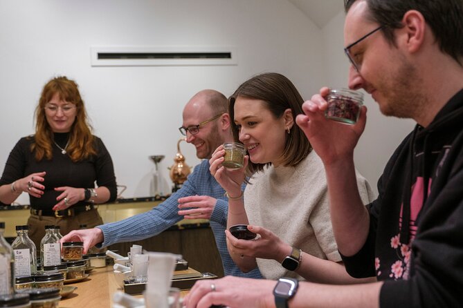Edinburgh Gin Distillery Making Experience - The 12:45 pm flow: how the timing usually works