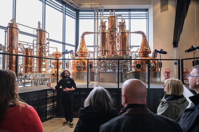 Edinburgh Gin The Classic Tour & tasting - The 1st taste of the story: Edinburgh’s gin connection, set up for flavor