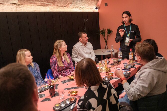 Edinburgh Gin The Classic Tour & tasting - Tasting rooms: where pairing choices make the glass make sense