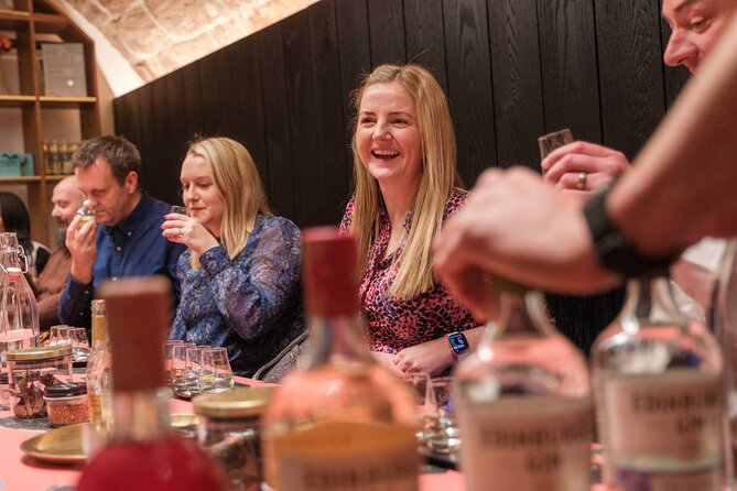 Edinburgh Gin The Classic Tour & tasting - Guides and pacing: why the best part is often the people