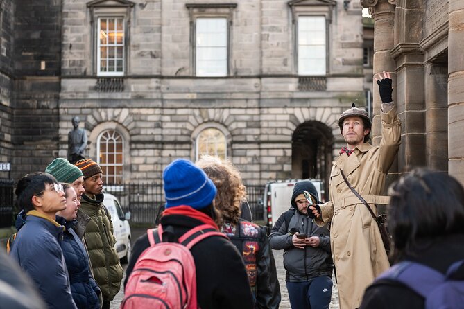 Edinburgh Historical Gems Tour with Whisky & Local Flavours - Down the Royal Mile with detours off the main drag