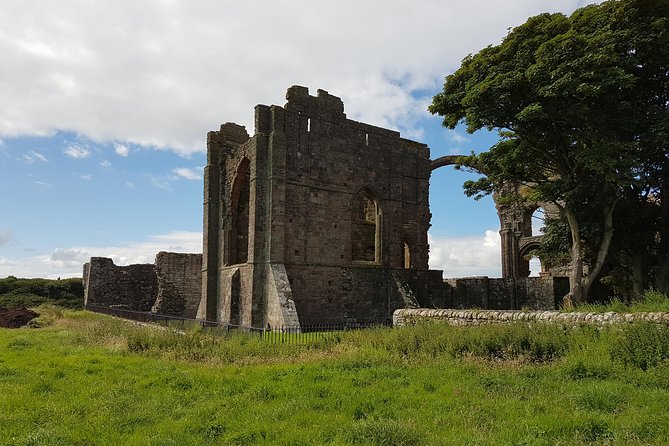Edinburgh: Holy Island, Alnwick Castle & Kingdom of Northumbria - The coach ride: what comfort is like on a long, timed day