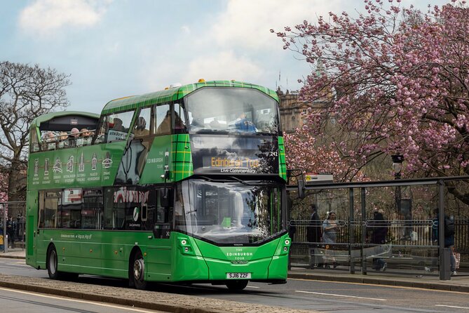 Edinburgh Hop-on Hop-off City Tour with Live Guide - A One-Day Loop Through Edinburgh, with Live Commentary