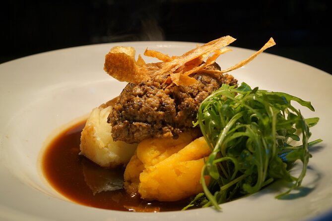 Edinburgh Luxury Private Food & Drink Tour with Eat Walk Tours - Stop 2, New Town: Athens-Inspired Streets and Today’s Eating Scene