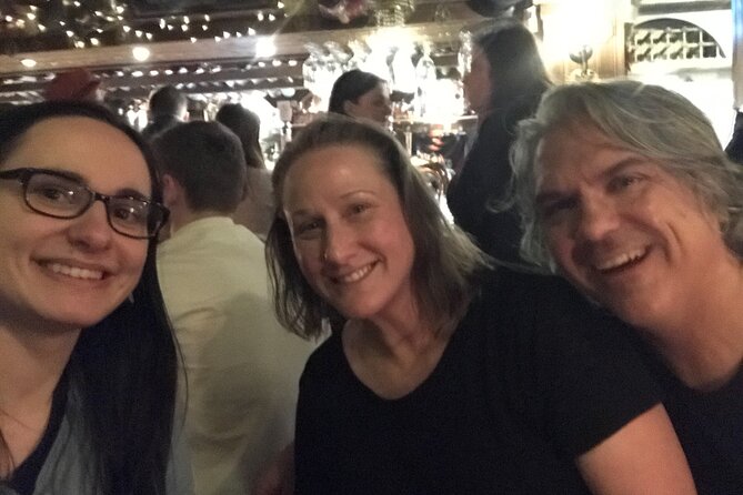 Edinburgh Night Tour with a Local Guide: Private & 100% Personalized - Cowgate pub crawl energy or live music, depending on your vibe